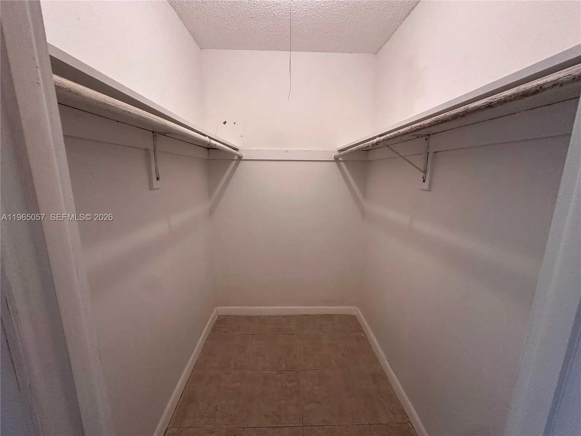 2223 Park Lane Hollywood FL 33021