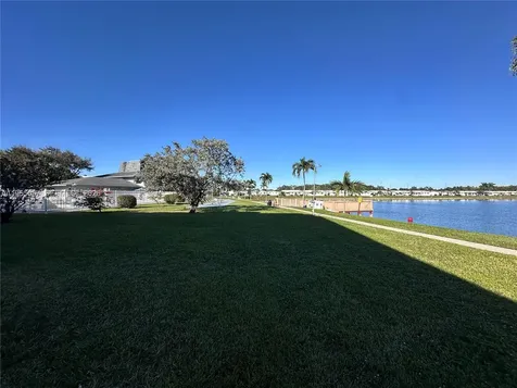 2223 Park Lane Hollywood FL 33021