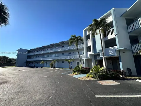 2223 Park Lane Hollywood FL 33021