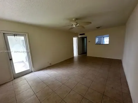 2223 Park Lane Hollywood FL 33021
