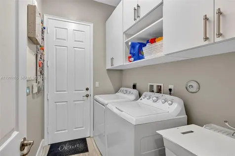 8782 NW 41st Street Cooper City FL 33024