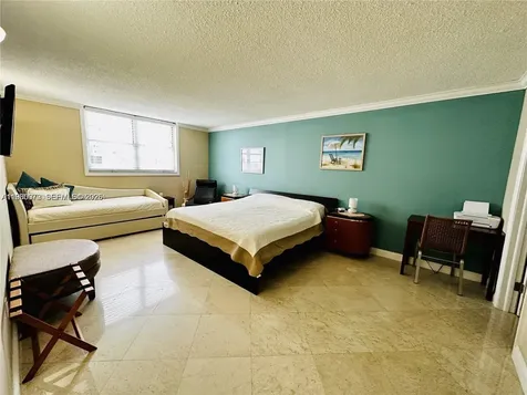1501 S Ocean Drive Hollywood FL 33019