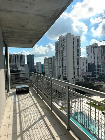 690 SW 1st Court Miami FL 33130