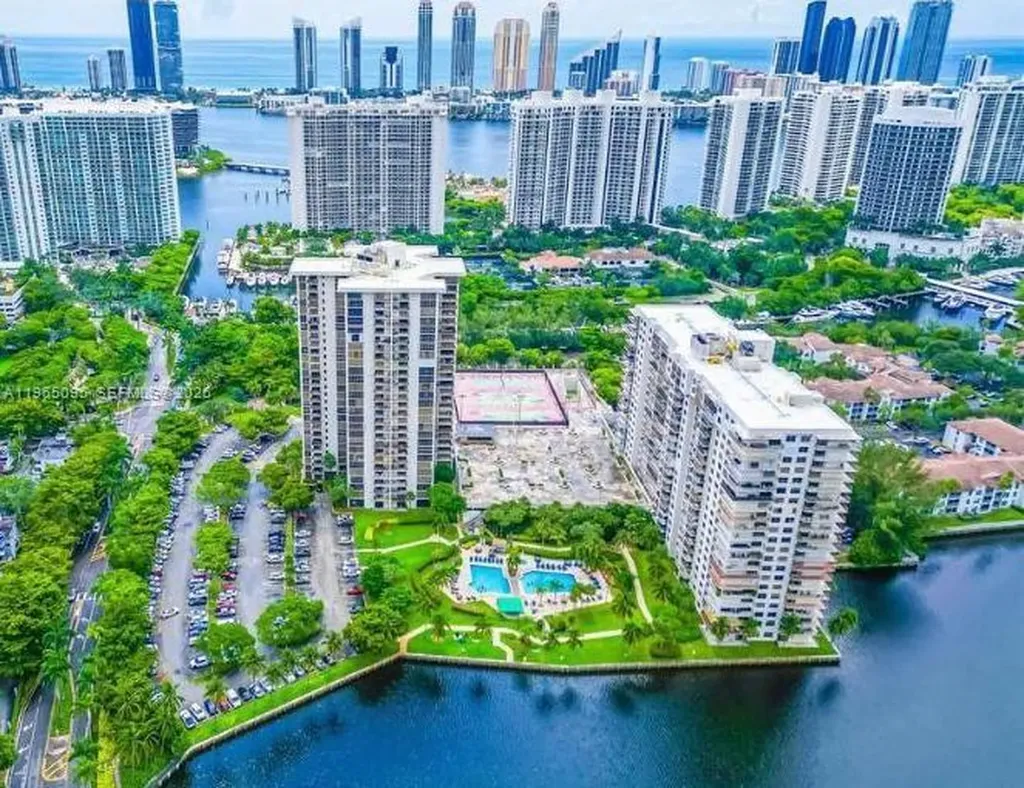 18151 NE 31st Court Aventura FL 33160