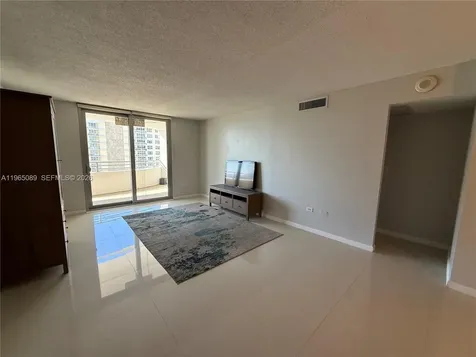 5555 Collins Avenue Miami Beach FL 33140