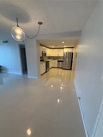 5555 Collins Avenue Miami Beach FL 33140