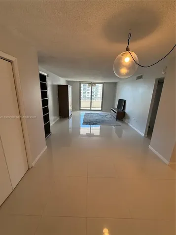 5555 Collins Avenue Miami Beach FL 33140