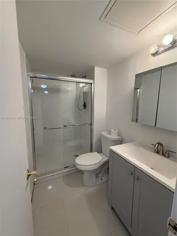 5555 Collins Avenue Miami Beach FL 33140