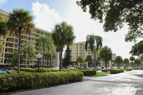 2900 N Palm Aire Drive Pompano Beach FL 33069