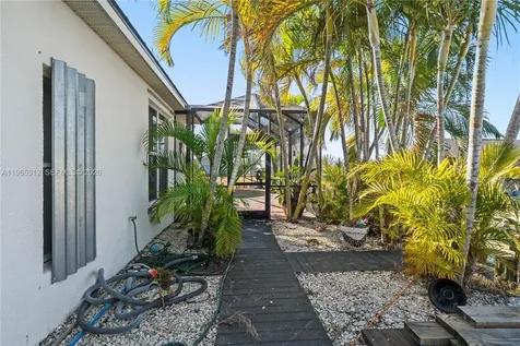 2025 NW 7th Terrace Cape Coral FL 33993