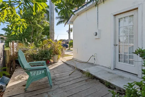 2025 NW 7th Terrace Cape Coral FL 33993