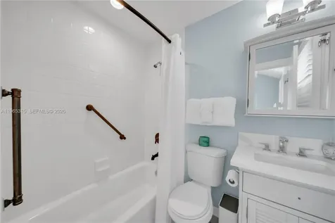 7026 Harbor Village Drive Duck FL 33050