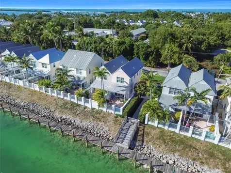 7026 Harbor Village Drive Duck FL 33050