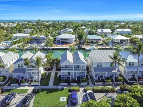 7026 Harbor Village Drive Duck FL 33050
