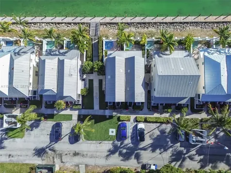 7026 Harbor Village Drive Duck FL 33050