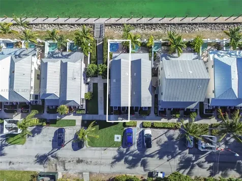 7026 Harbor Village Drive Duck FL 33050