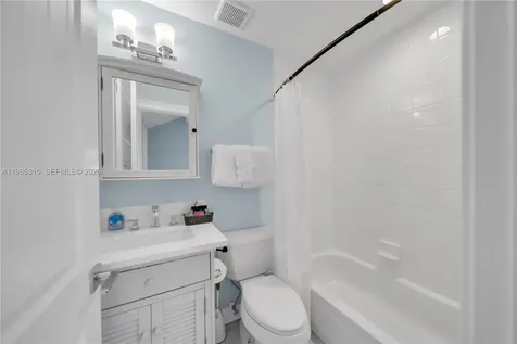 7026 Harbor Village Drive Duck FL 33050
