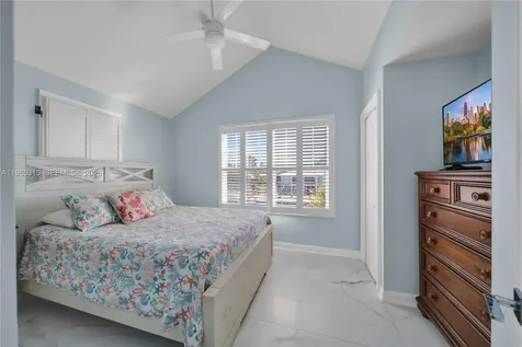 7026 Harbor Village Drive Duck FL 33050