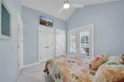 7026 Harbor Village Drive Duck FL 33050