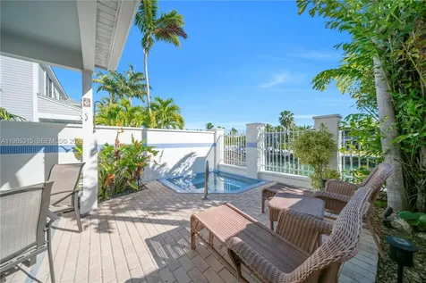 7026 Harbor Village Drive Duck FL 33050