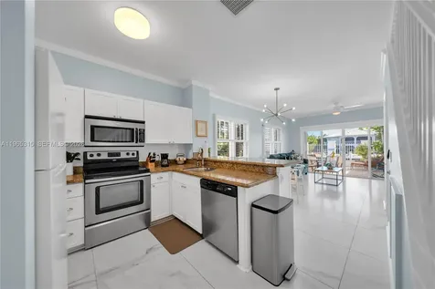 7026 Harbor Village Drive Duck FL 33050
