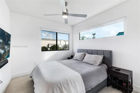 640 Fernwood Road Key Biscayne FL 33149