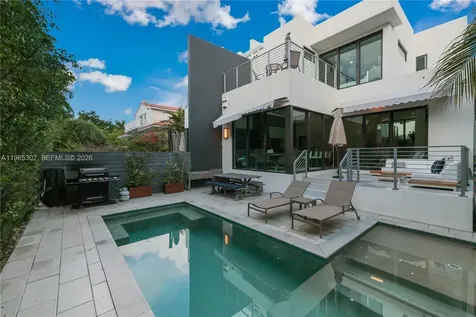 640 Fernwood Road Key Biscayne FL 33149