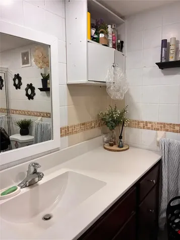 1900 W 68th Street Hialeah FL 33014