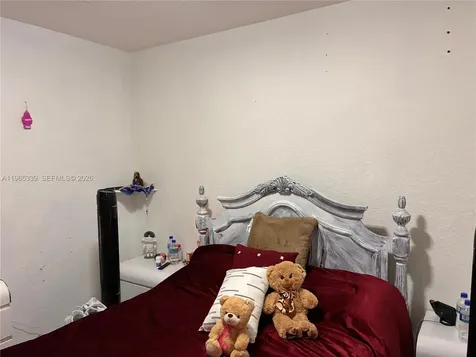 1900 W 68th Street Hialeah FL 33014