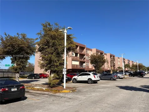 1900 W 68th Street Hialeah FL 33014