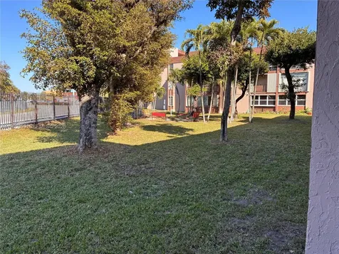 1900 W 68th Street Hialeah FL 33014