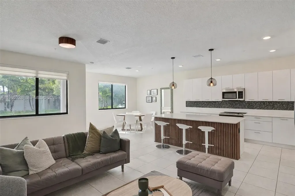 8001 NW 41st Street Doral FL 33166