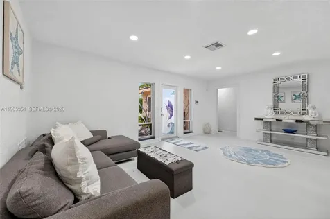 317 S Riverside Drive Pompano Beach FL 33062