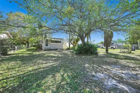 16901 SW 94th Avenue Palmetto Bay FL 33157