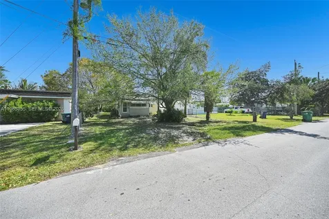 16901 SW 94th Avenue Palmetto Bay FL 33157