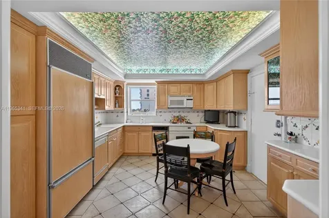 5001 Collins Avenue Miami Beach FL 33140