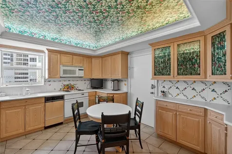 5001 Collins Avenue Miami Beach FL 33140