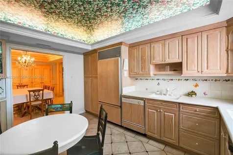5001 Collins Avenue Miami Beach FL 33140