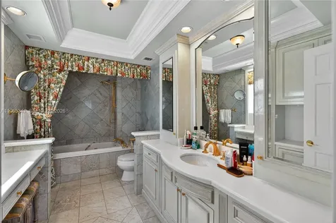 5001 Collins Avenue Miami Beach FL 33140