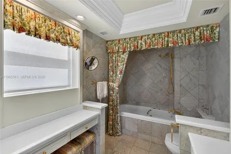 5001 Collins Avenue Miami Beach FL 33140