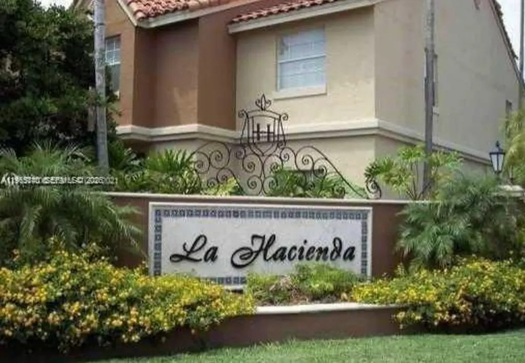 18308 NW 68th Avenue Hialeah FL 33015