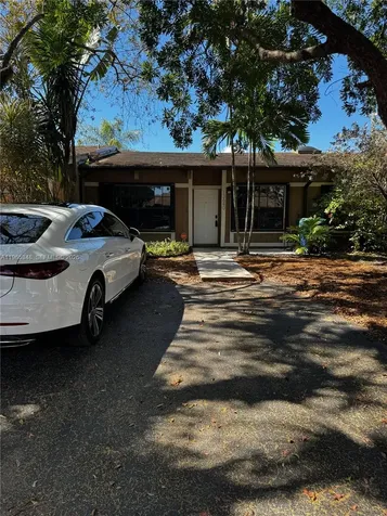 13640 SW 102nd Lane Miami FL 33186