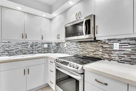 4000 Towerside Terrace Miami FL 33138