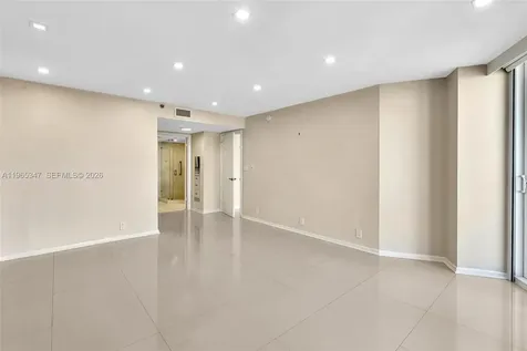 4000 Towerside Terrace Miami FL 33138
