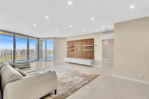 4000 Towerside Terrace Miami FL 33138