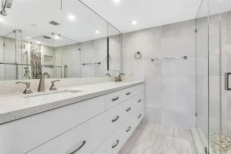 4000 Towerside Terrace Miami FL 33138