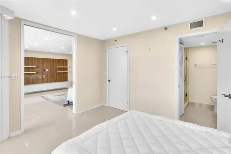 4000 Towerside Terrace Miami FL 33138