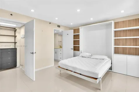 4000 Towerside Terrace Miami FL 33138