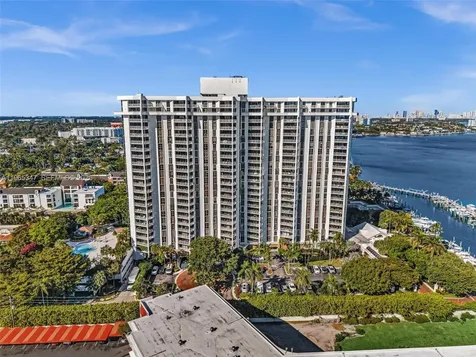 4000 Towerside Terrace Miami FL 33138