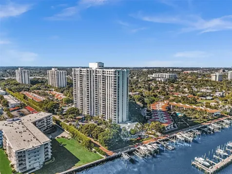 4000 Towerside Terrace Miami FL 33138
